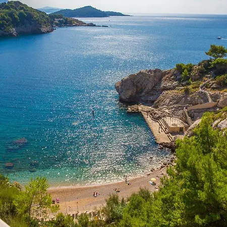 Lina Ντουμπρόβνικ