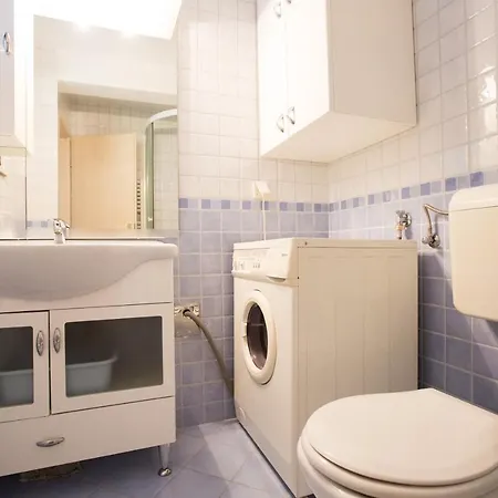 Lina Apartman