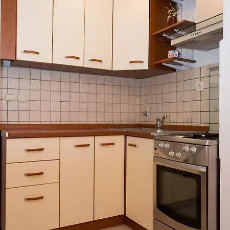 Apartment Lina *